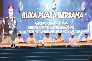 Kapolda Sulsel-Danny Pomanto Buka Puasa Bersama Ribuan Anak Yatim