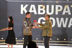 Pemkab Gowa Raih Dua Penghargaan di CNN Indonesia Awards 2024