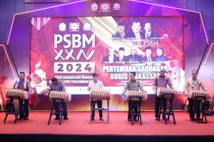 Danny Pomanto Tabuh Gendang pada Pembukaan PSBM XXIV