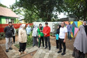 Indira Yusuf Ismail Bersama Walikota Makassar Tinjau Lokasi Lomba Kelurahan Terpadu di Manggala