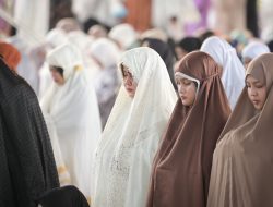 Indira Yusuf Ismail Shalat Id di Lapangan Karebosi bersama Keluarga dan Ribuan Warga Makassar