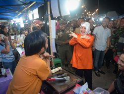 Indira Yusuf Ismail Kunjungi Pasar Malam Utara Fest 2024 di Pelabuhan Poetere