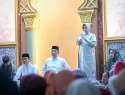 Ikuti Tradisi Sapu-Sapu Ulu, Indira Yusuf Ismail Ingatkan Pentingnya Menyantuni Anak Yatim