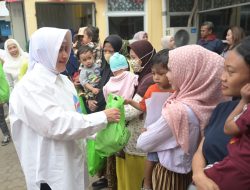 Ketua TP PKK Kota Makassar Serahkan Bantuan Stunting di Panakkukang