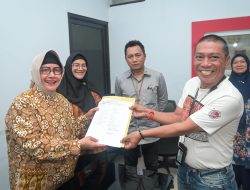 Ketua TP PKK Makassar Apresiasi Kemajuan Perumda Parkir Pada Acara Penyerahan SK 100%