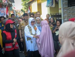 Indira Yusuf Ismail Tinjau dan Salurkan Bantuan untuk Korban Kebakaran di Pemukiman Bara-barayya