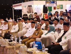 Pj Sekda Makassar Irwan Adnan Dampingi Sekprov Sulsel Jufri Rahman Buka Expo Santri 2024