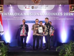 Pjs Wali Kota Makassar Terima Penghargaan Pentaloka Nasional ADINKES 2024 untuk Implementasi Kawasan Tanpa Rokok (KTR