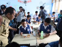 Danny Pomanto Tinjau Langsung Kick Off Program Makan Bergizi Gratis, Dukung Penuh Program Prabowo