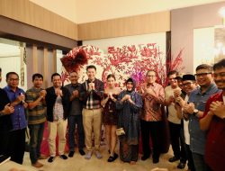 Momentum Imlek Rekatkan Hubungan Antar Umat Beragama, Danny Pomanto Silaturahmi ke Rumah Tokoh Tionghoa