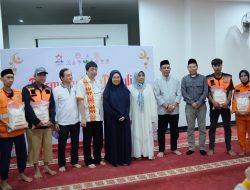 Aksi Ramadan dengan Cinta, Melinda Aksa dan Permabudhi Sulsel Salurkan Sembako ke Petugas Kebersihan