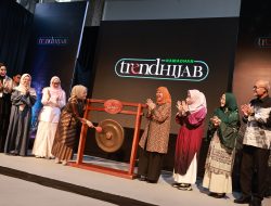 Sinergi Pemerintah dan UMKM,  Wakil Wali Kota Makassar Hadiri Trend Hijab Expo Ramadan 2025