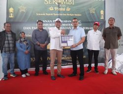 Plh Sekda Makassar Bersama Kepala BI Sulsel Buka Layanan Penukaran Uang dan Pasar Murah di Pulau Lae-lae