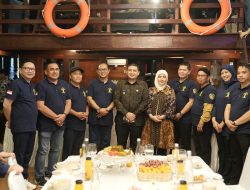 Munafri-Aliyah Kompak Jamu Makan Malam Rombongan Kementrian Hukum RI dan Ikatan Notaris Indonesia Sulsel di Atas Kapal Pinisi