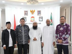 Wali Kota-Wawali Makassar, Salat Iduladha di Lapangan Karebosi Bersama Ust Das’ad Latif