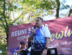 Bersama Kabarharkam Polri, Wali Kota Munafri Lepas Peserta Jalan Sehat SMADA 88 Makassar