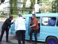 Munafri Bersama Wamendagri Bima Arya Naik Pete-Pete Sidak Damkarmat, dan Naik Becak Pantau Layanan Publik