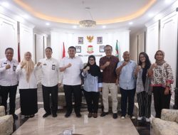 Kadinsos Makassar Turut  Mendampingi  Wali Kota Menerima Kunjungan Yayasan Kota Kita Surakarta