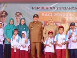 Serahkan Tunjangan Pulau Bagi Para Pendidik, Bukti Nyata Komitmen Pemkot Makassar Dalam Membangun Pendidikan Hingga Ke Wilayah Kepulauan