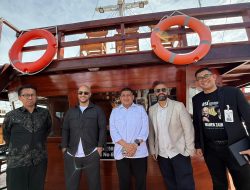 Maher Zain Nikmati Ikan segar serta Keindahan Laut Makassar dengan Wali Kota Makassar