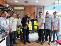 Penyerahan Bantuan Program CSR Bank Sulselbar Untuk Perumda Pasar Makassar