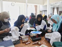 Dekranasda Makassar Cetak 30 Pembatik Lontara Lewat Pelatihan Wastra Daerah