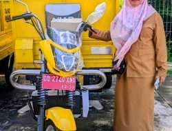 Dukung Gerakan Makassar Bebas Sampah 2029, DLH Makassar Bagikan Sejumlah Sarana Prasarana Persampahan Ke 15 Kecamatan