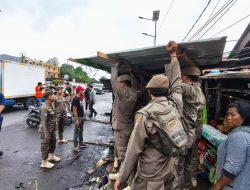Satpol PP Biringkanaya Lakukan Penertiban Bangunan Liar, Sebanyak 20 Lapak Dibongkar