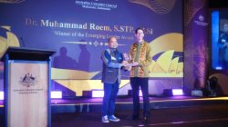 Dr.Muhammad Roem Alumni Australia asal Makassar raih Emerging Leader Award dari Pemerintah Australia