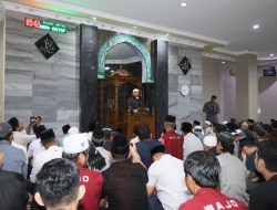 Subuh Bersama Warga di Masjid Darun Naim, Munafri Serukan Ramadan Bersih, Tertib dan Khusyuk