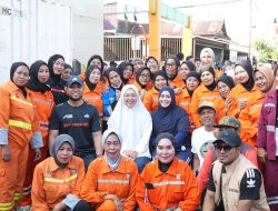 Jumat Bersih di Ujung Tanah, Melinda Aksa Dorong Pembentukan Bank Sampah Setiap RW