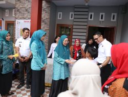 Sambangi Posyandu, Melinda Aksa Beri Semangat Kader dan Pantau Tumbuh Kembang Anak