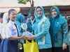 TP PKK Makassar Sukses Bagikan Kotak Makan Gratis Pada Siswa SMP Lewat Kampanye Stop Boros Pangan