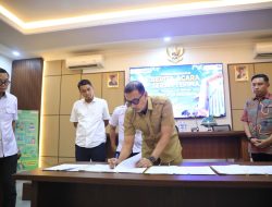 Teken BAST, Sekda Zulkifly Apresiasi BPBPK Sulsel Rekonstruksi Bangunan DPRD Makassar