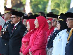 Ketua TP PKK Makassar, Melinda Aksa Hadiri Upacara HUT ke-81 RI di Lapangan Karebosi