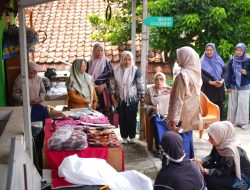 TP PKK Makassar Dalami Model Pemberdayaan Perajin di Kampung Batik Cibuluh