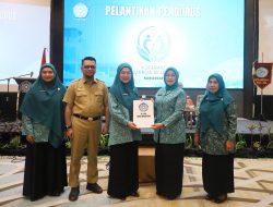 Melinda Aksa Lantik Pengurus Koperasi Konsumen Keluarga Sejahtera TP PKK Makassar